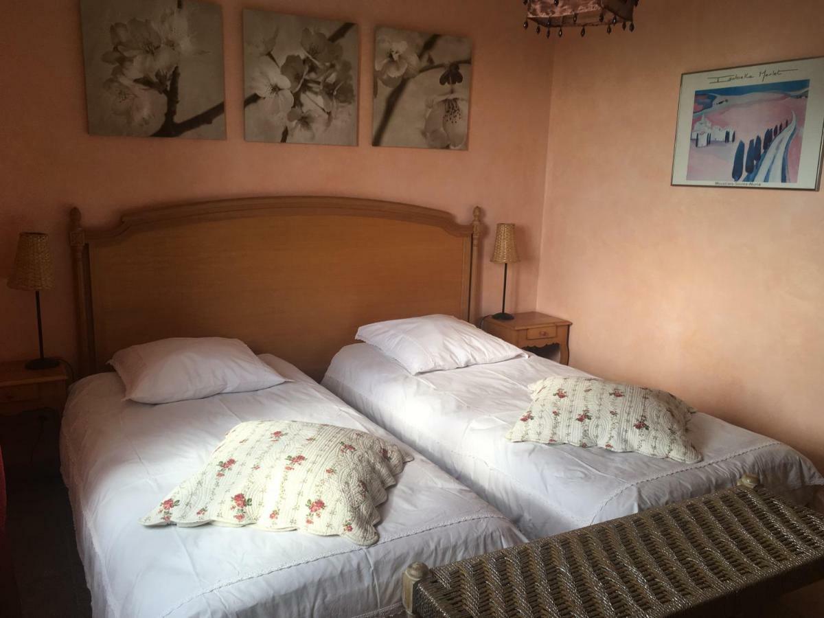La Ferme Du Petit Segries Bed And Breakfast Moustiers-Sainte-Marie Exterior photo