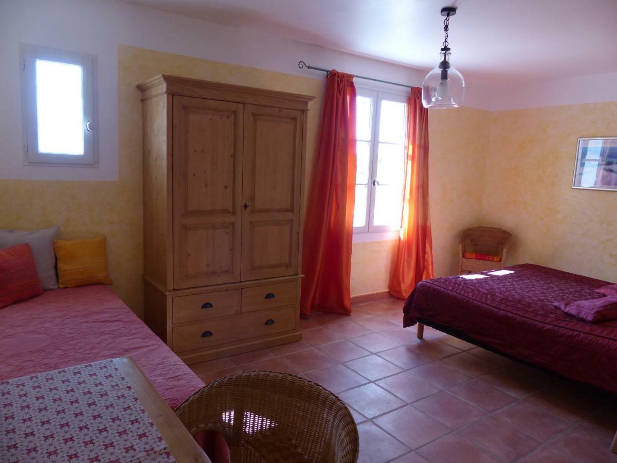 La Ferme Du Petit Segries Bed And Breakfast Moustiers-Sainte-Marie Exterior photo